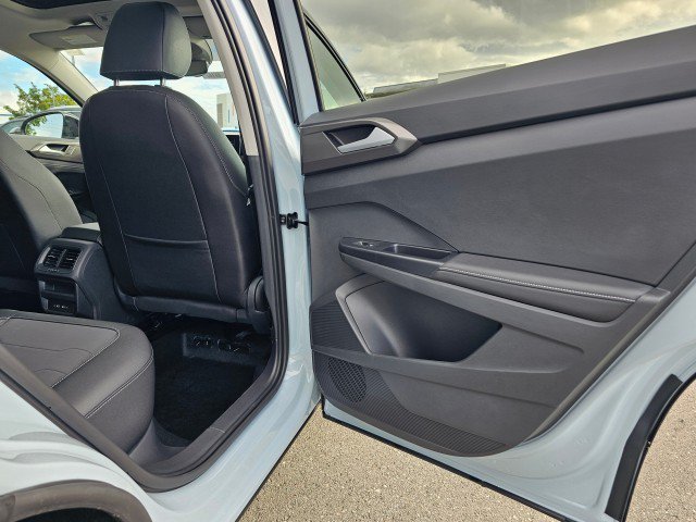 New 2027 Volkswagen Taos SE AWD/4WD image 15