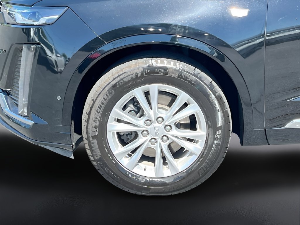 Used 2025 Cadillac XT6 Luxury AWD/4WD image 33