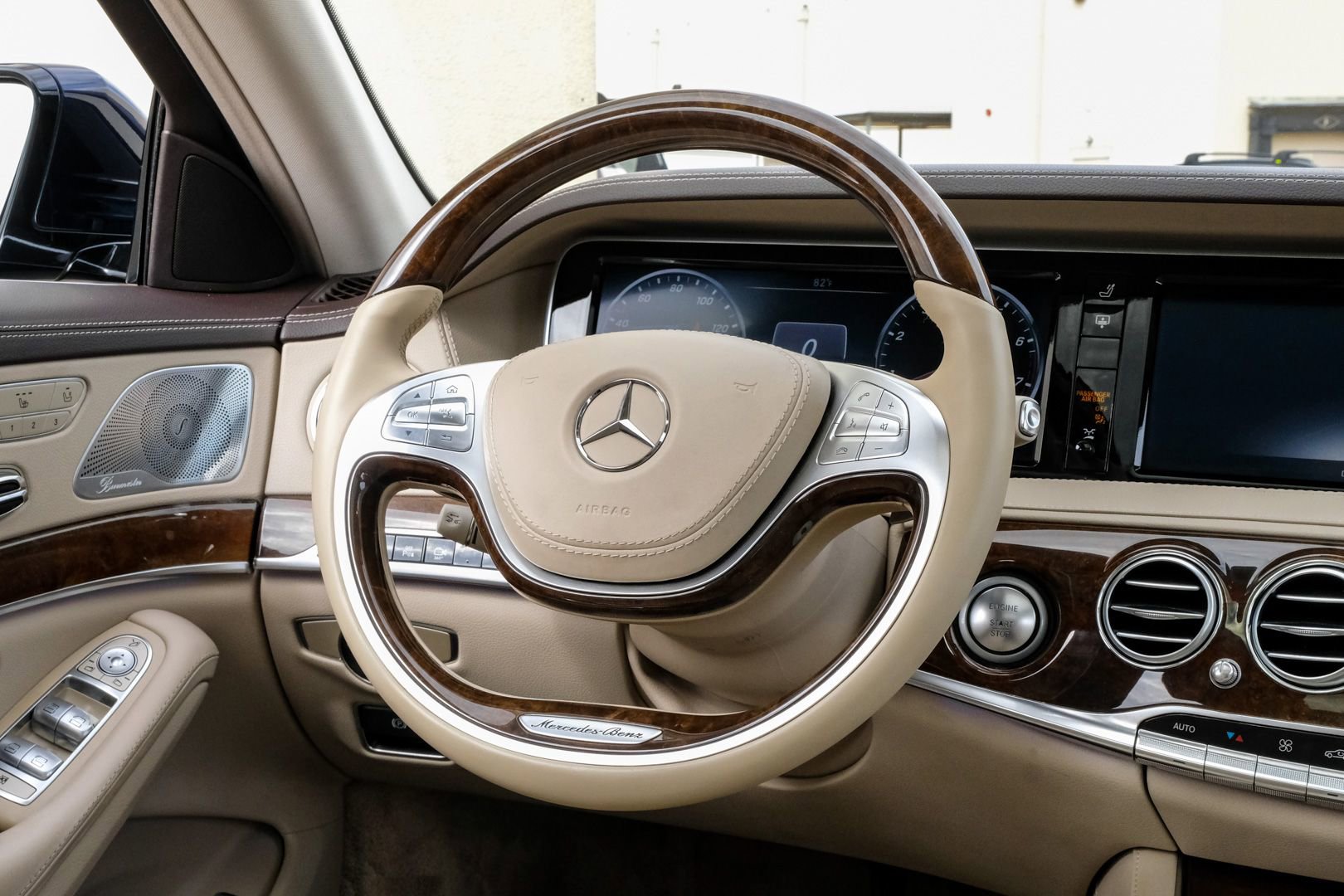 Used 2015 Mercedes-Benz S 550 Sedan w/ Sport Package image 16