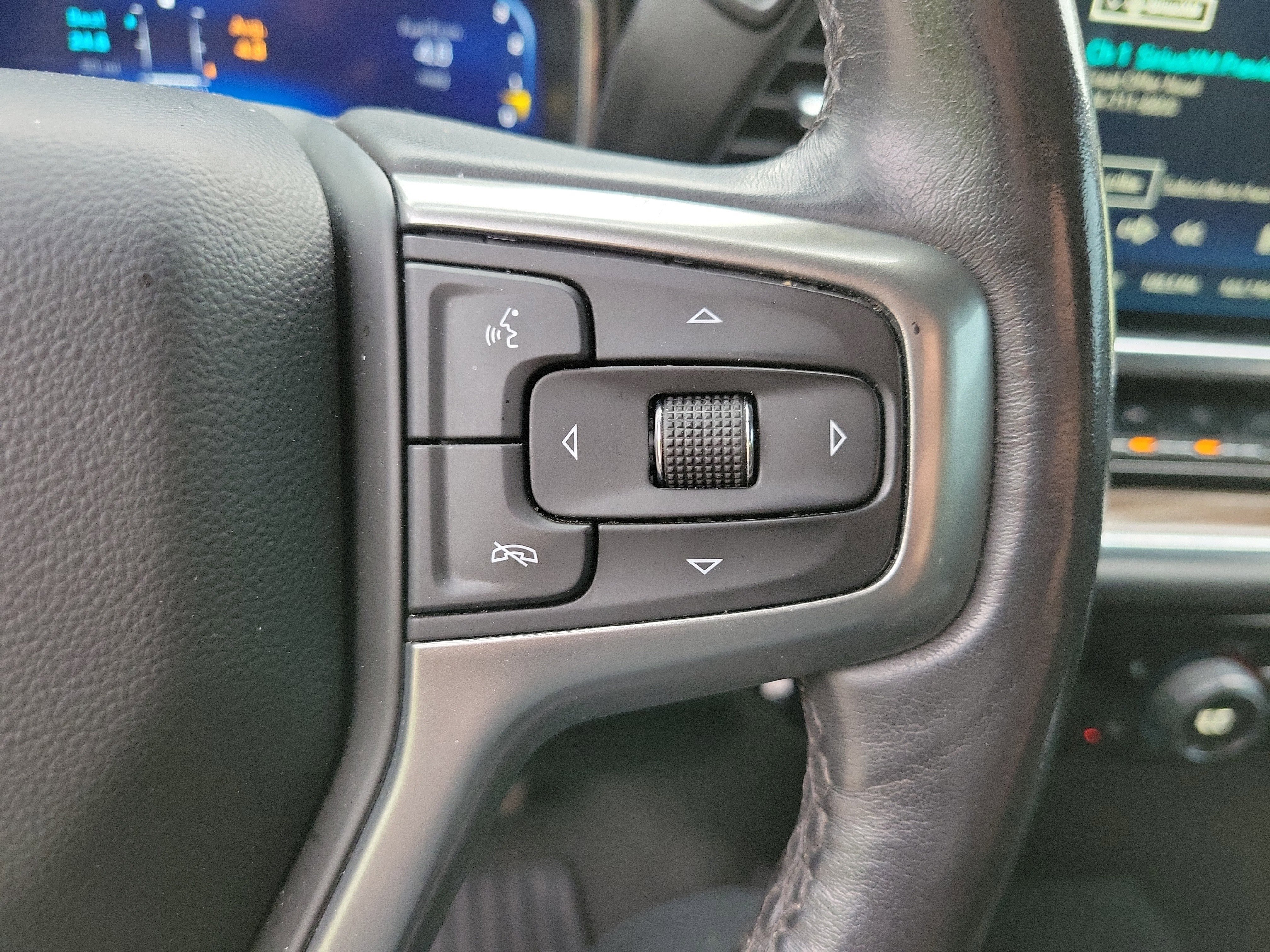 Used 2022 Chevrolet Silverado 1500 LT w/ Z71 Off-Road Package AWD/4WD image 21
