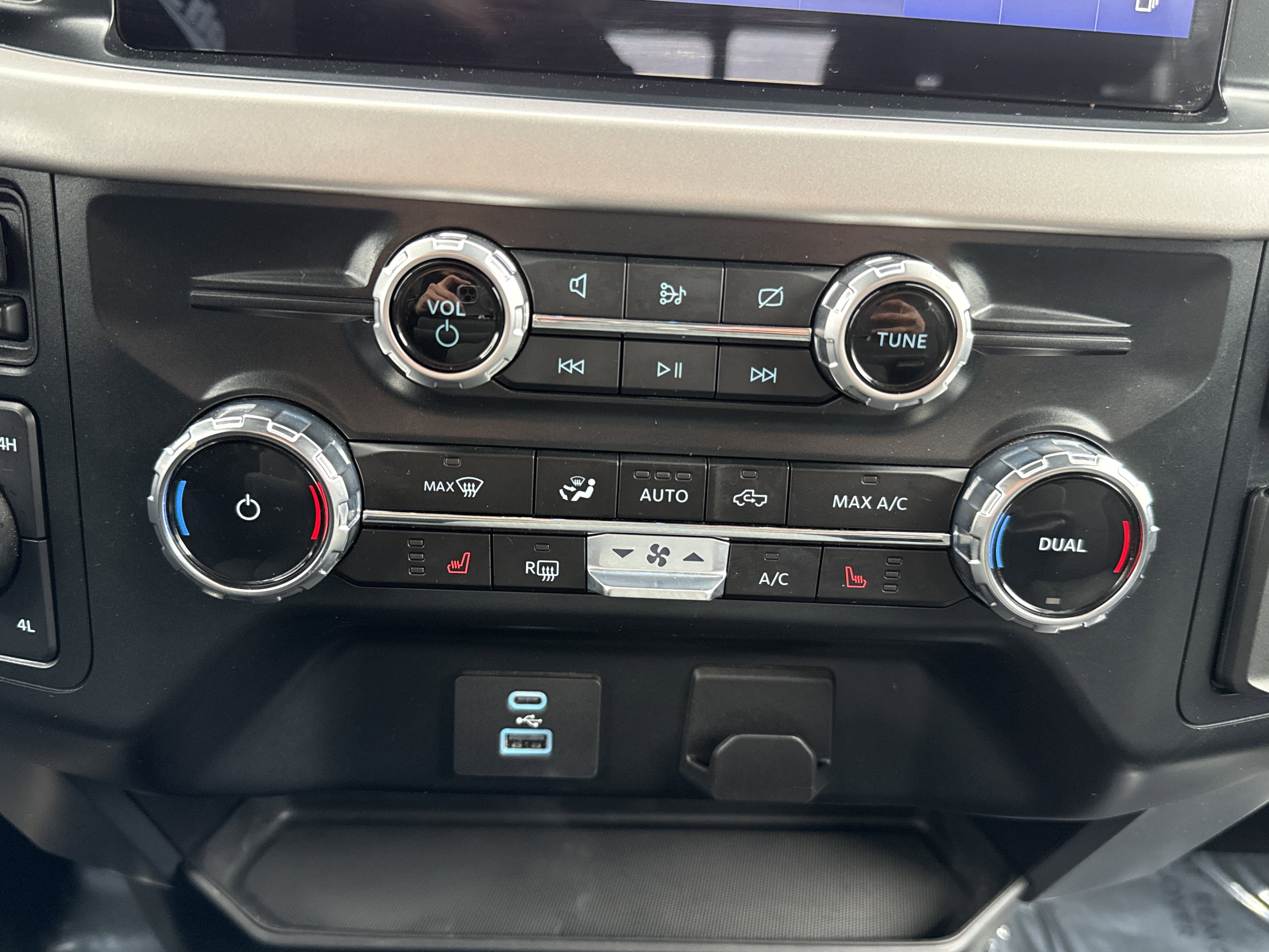 Certified 2023 Ford F150 XLT w/ Equipment Group 302A High image 23