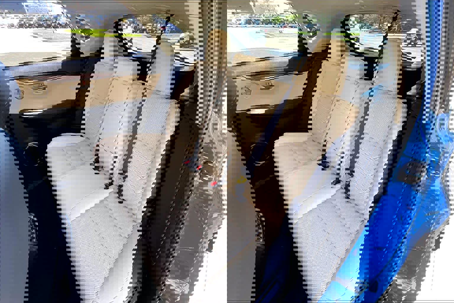 Used 2016 Lexus NX 300h FWD w/ Luxury Package image 18