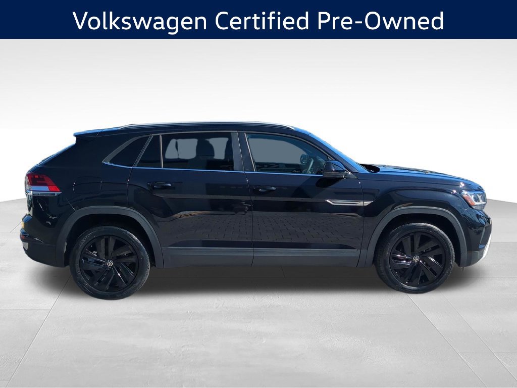 Certified 2022 Volkswagen Atlas Cross Sport SE AWD/4WD image 2