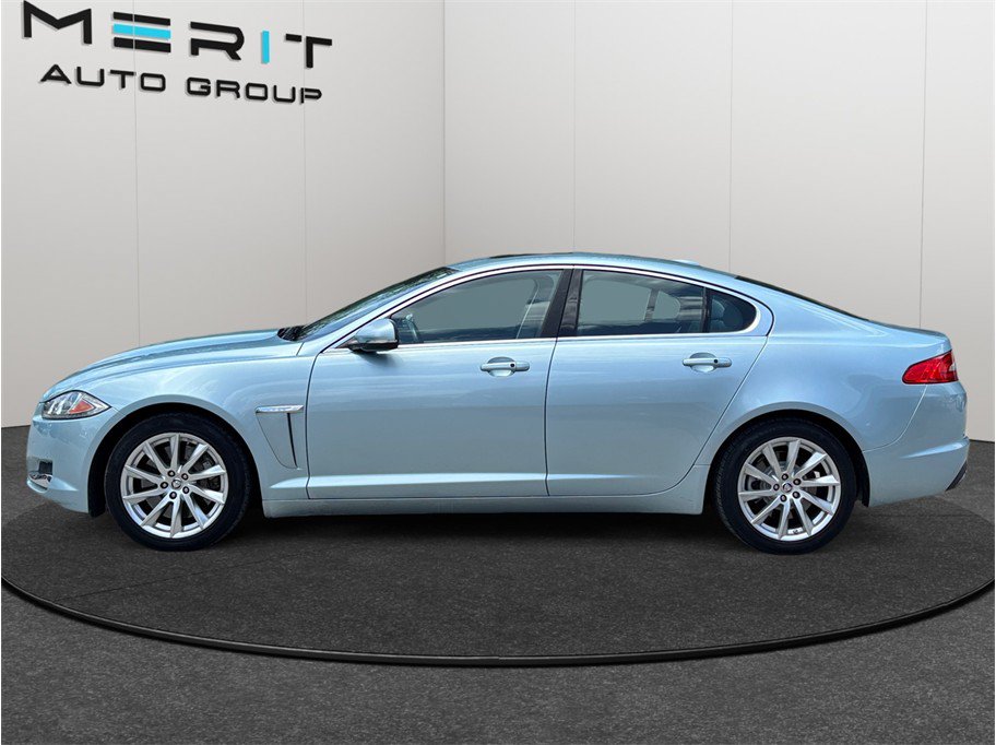 Used 2012 Jaguar XF RWD image 5