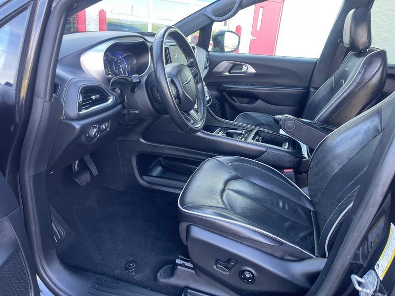Used 2021 Chrysler Pacifica Limited w/ S Appearance Package AWD/4WD image 20