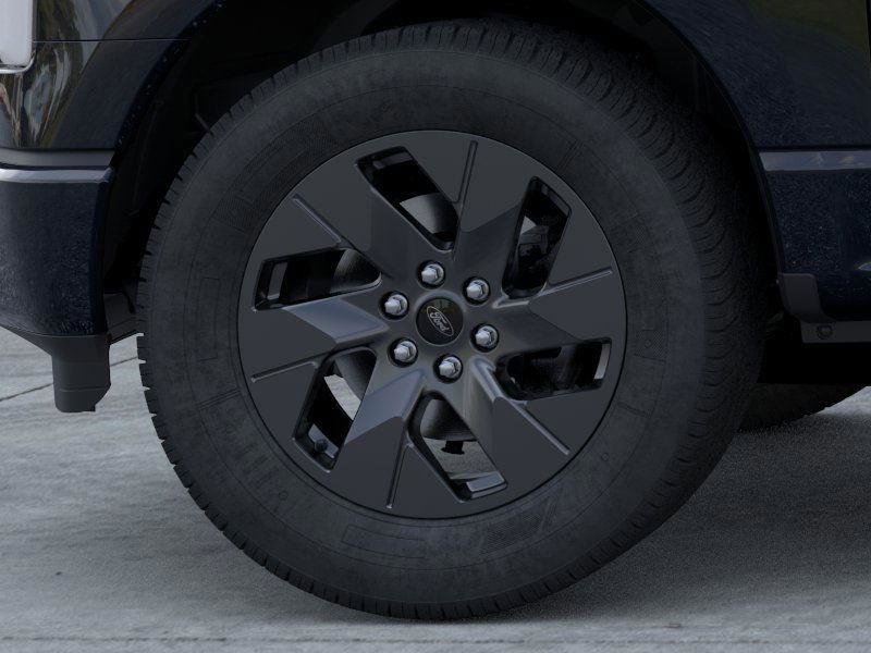 New 2025 Ford F150 Lightning Flash image 19