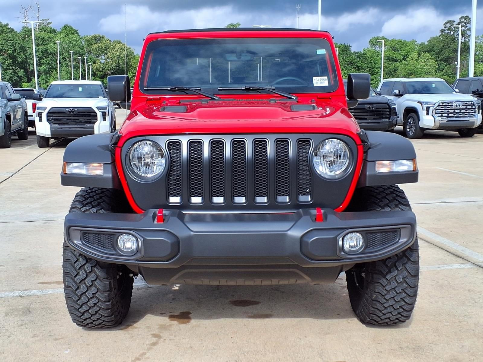 Used 2023 Jeep Wrangler Rubicon AWD/4WD image 4