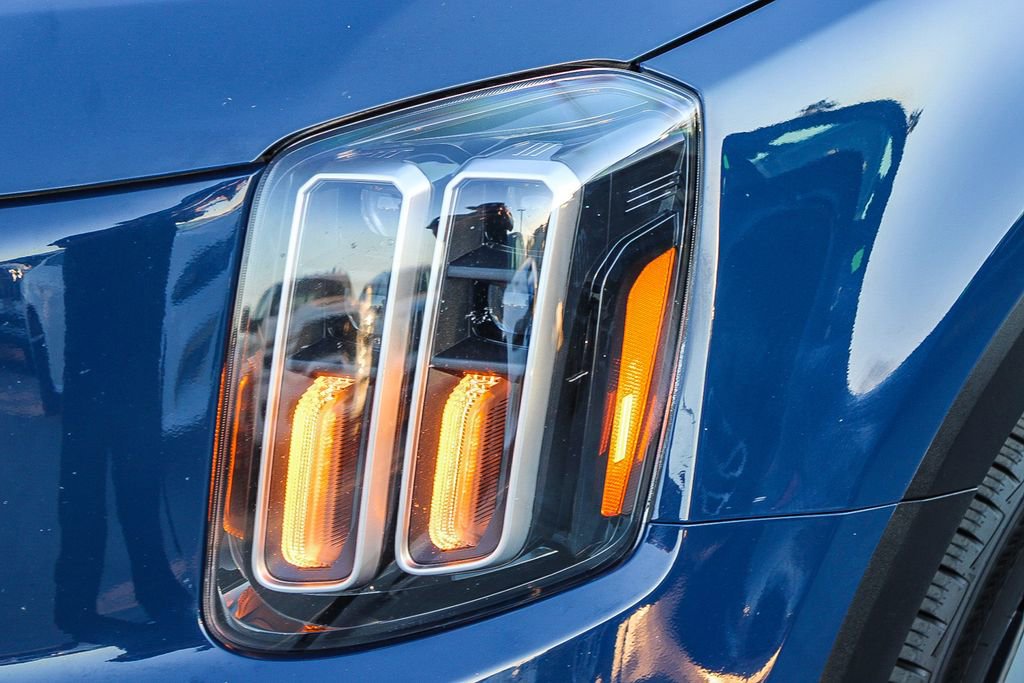 Used 2025 Kia Telluride S image 4