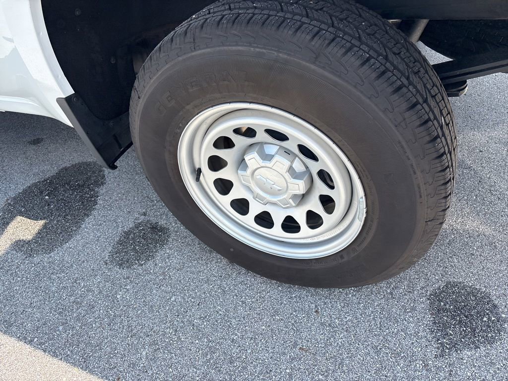 Used 2025 Chevrolet Silverado 1500 W/T w/ WT Value Package image 8