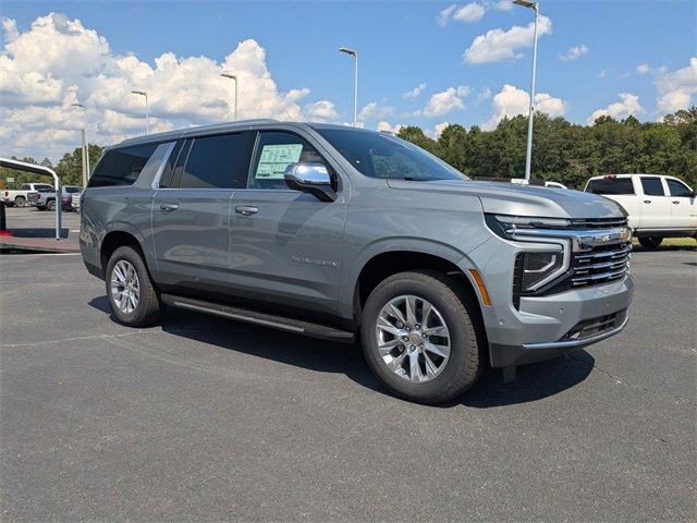 New 2025 Chevrolet Suburban Premier image 2