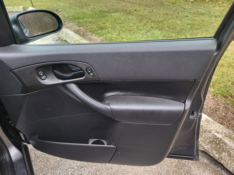Used 2007 Ford Focus S image 25