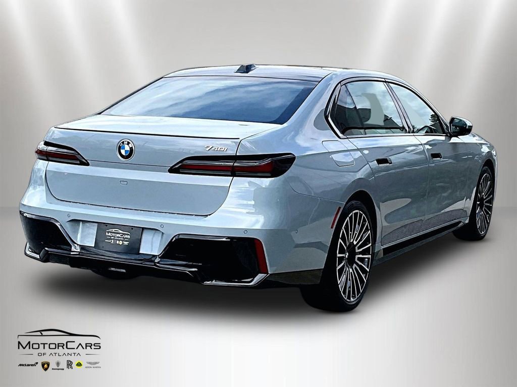 Used 2025 BMW 740i 740i w/ Premium Package image 12