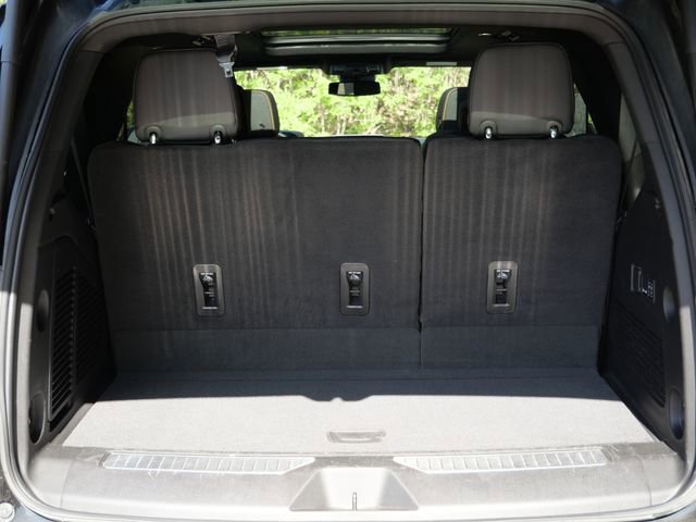 Used 2024 GMC Yukon AT4 w/ AT4 Premium Plus Package AWD/4WD image 28