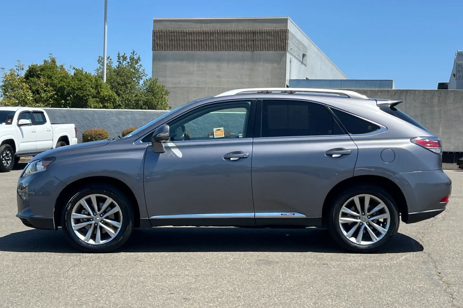 Used 2013 Lexus RX 450h AWD w/ Navigation Pkg image 9
