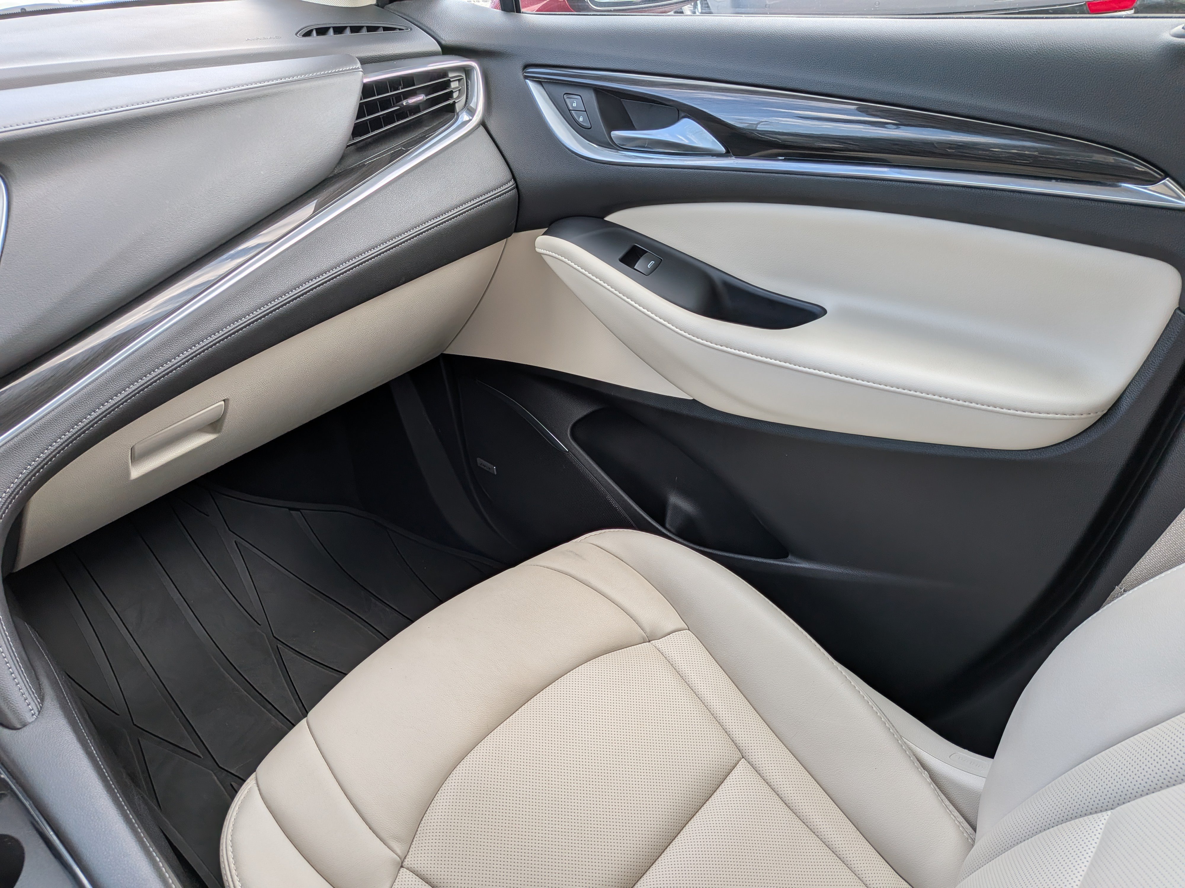 Certified 2023 Buick Enclave Essence w/ Experience Buick Package FWD image 15