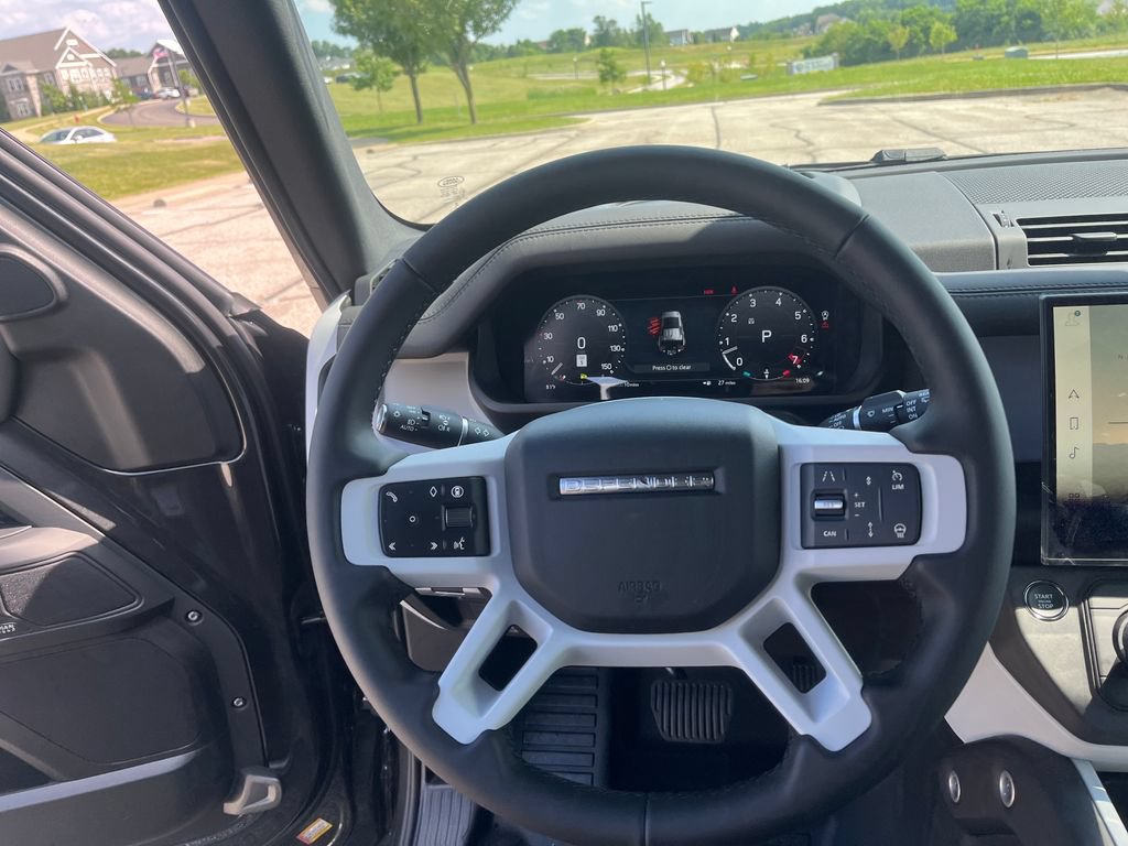 New 2026 Land Rover Defender 110 X-Dynamic SE AWD/4WD image 14