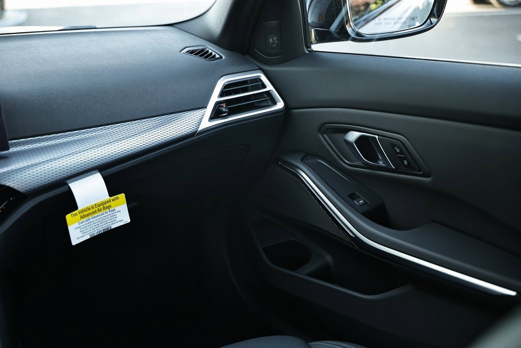 New 2026 BMW 330i Sedan w/ M Sport Package image 29