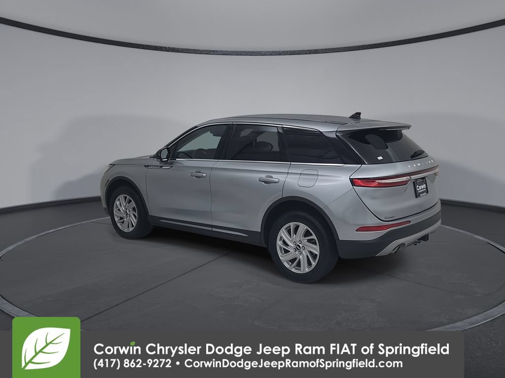 Used 2023 Lincoln Corsair AWD w/ Towing Package image 11