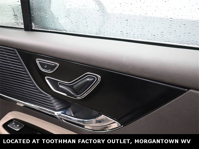 Used 2021 Lincoln Corsair AWD w/ Equipment Group 101A image 10