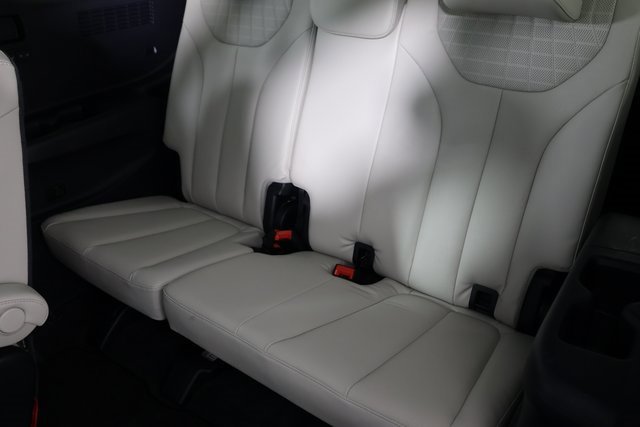 Used 2023 Hyundai Palisade Limited w/ Cargo Package image 22