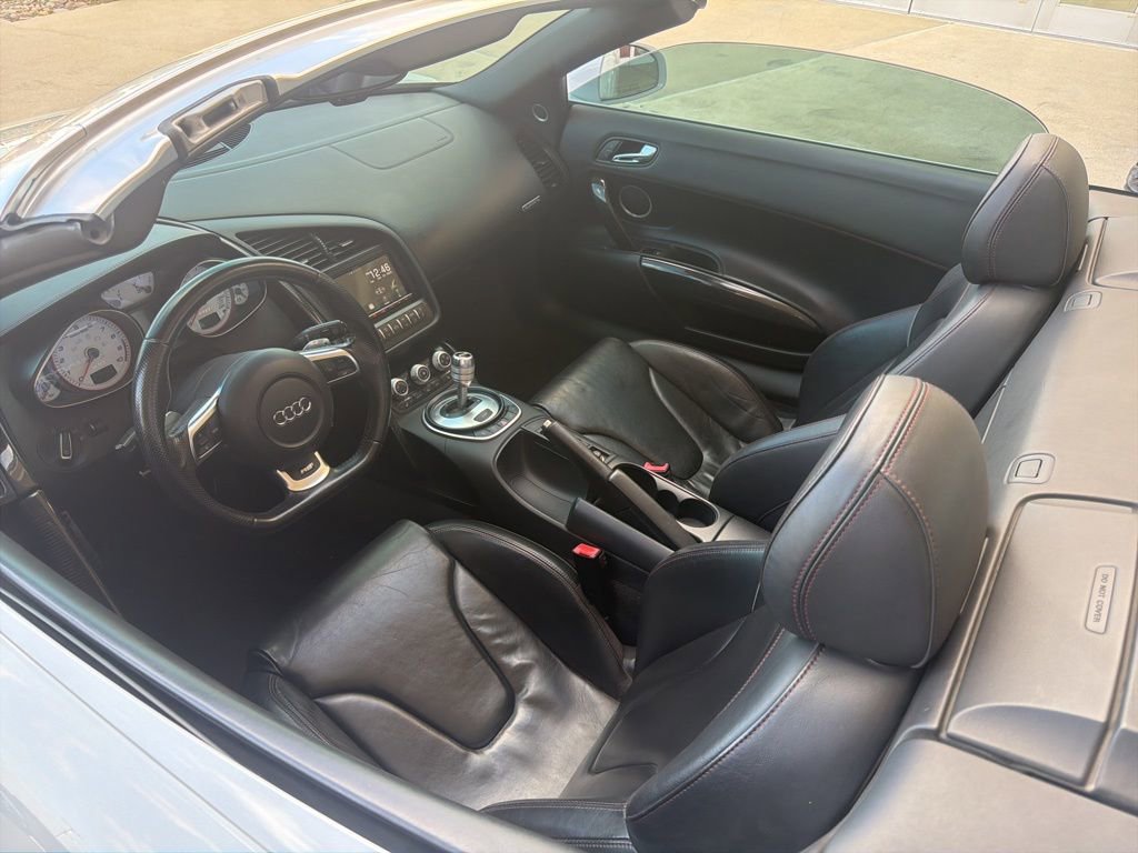 Used 2012 Audi R8 V10 image 25