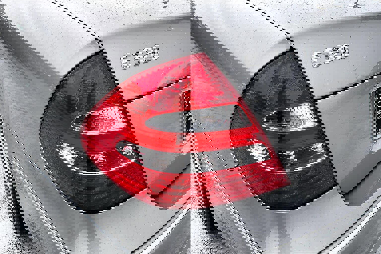 Used 2005 Mercedes-Benz E 320 Sedan image 25