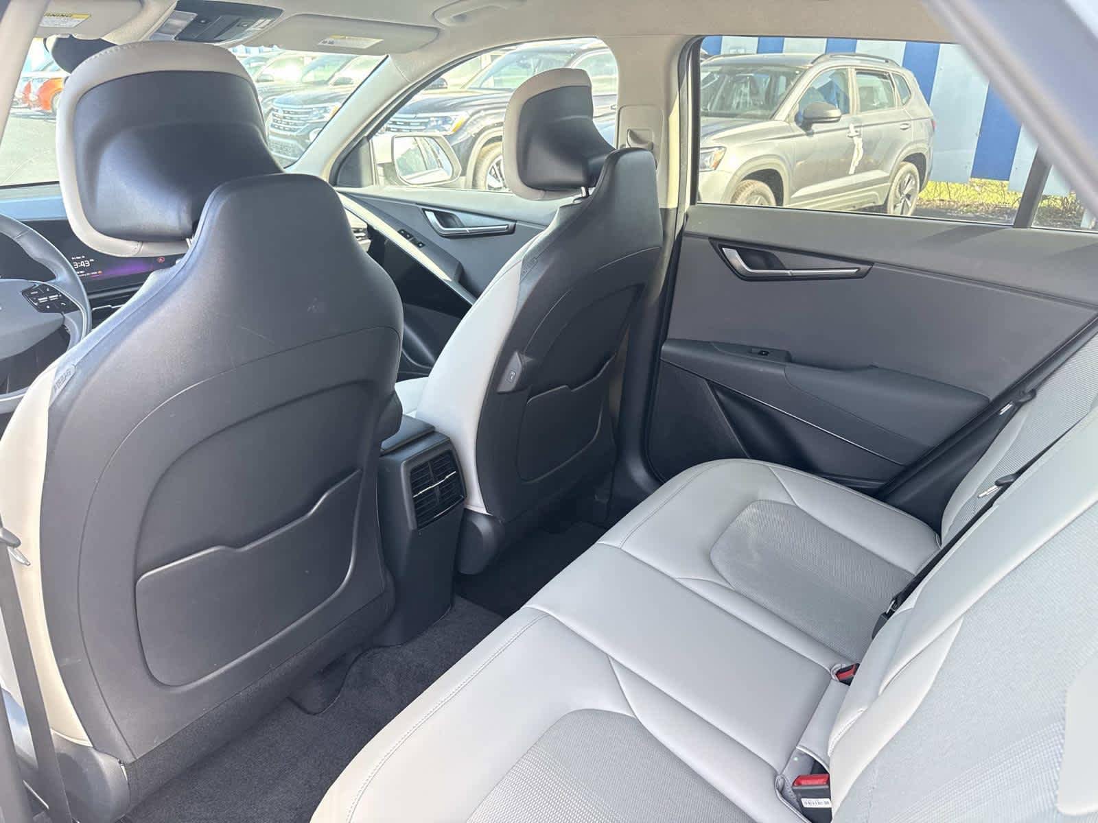 Used 2023 Kia Niro EX FWD image 14