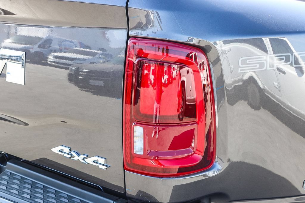 New 2026 RAM 3500 Laramie AWD/4WD image 10