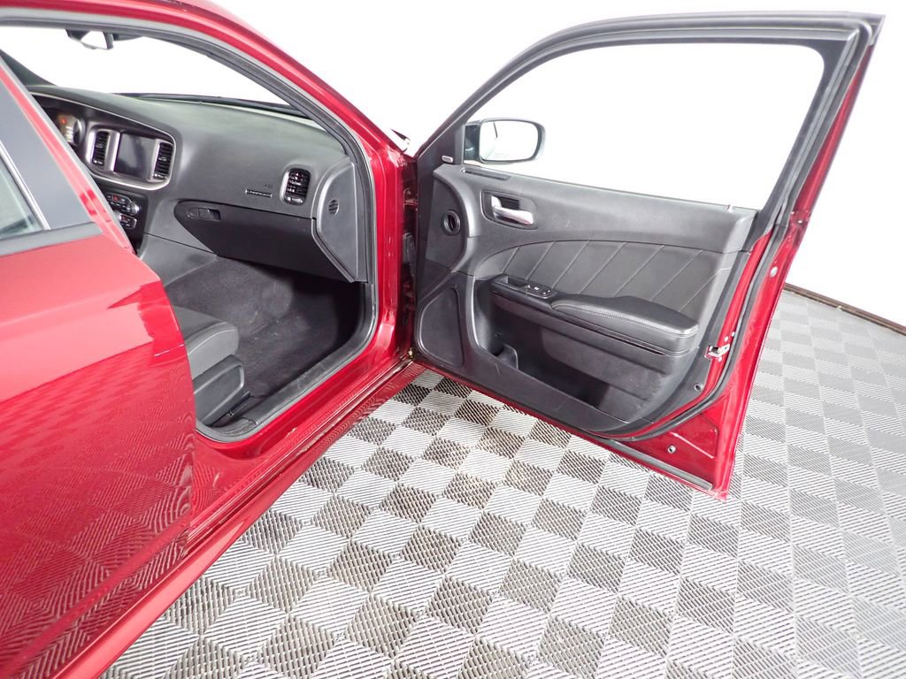 Used 2020 Dodge Charger GT w/ Blacktop Package image 31