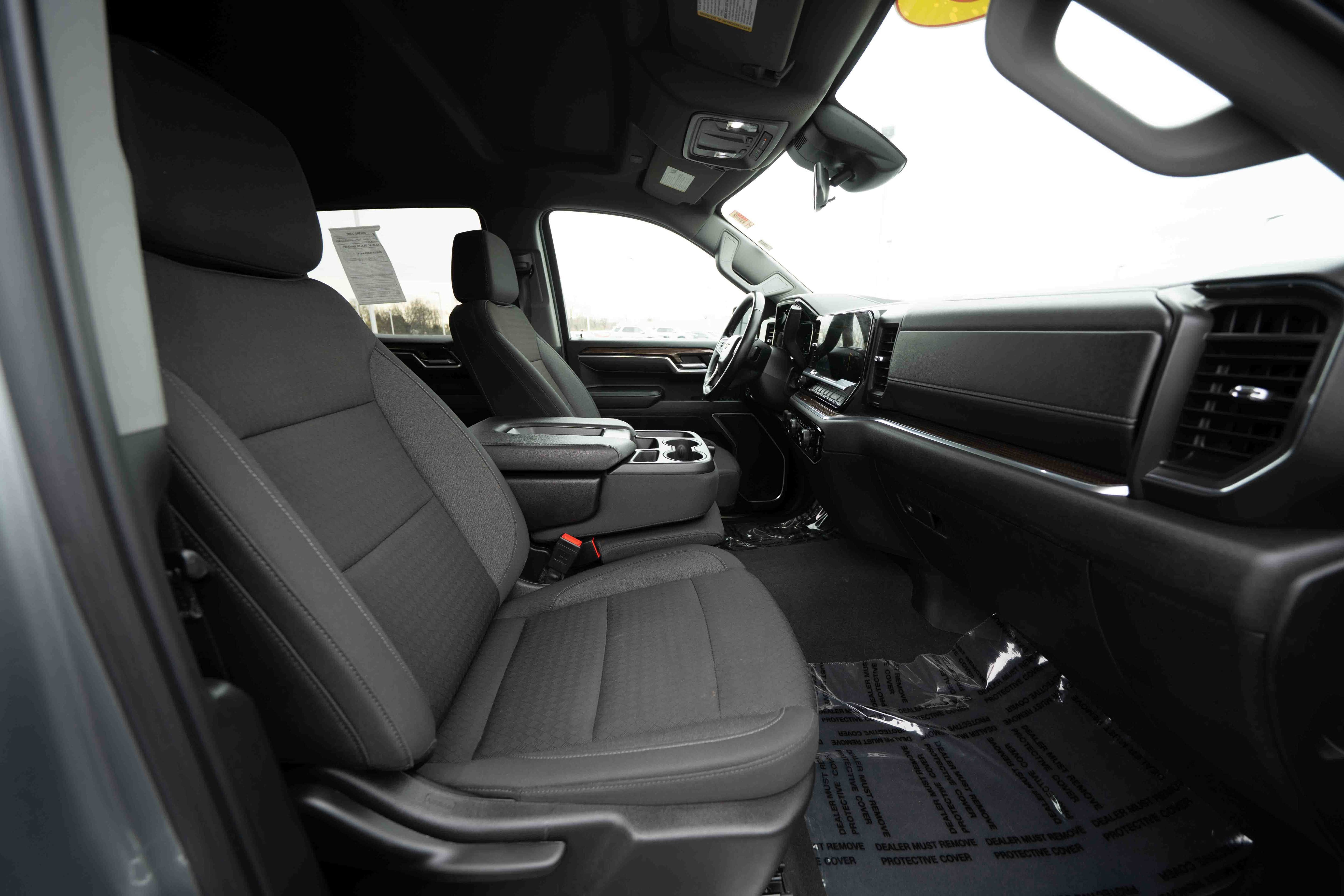 Used 2025 Chevrolet Silverado 1500 LT image 26