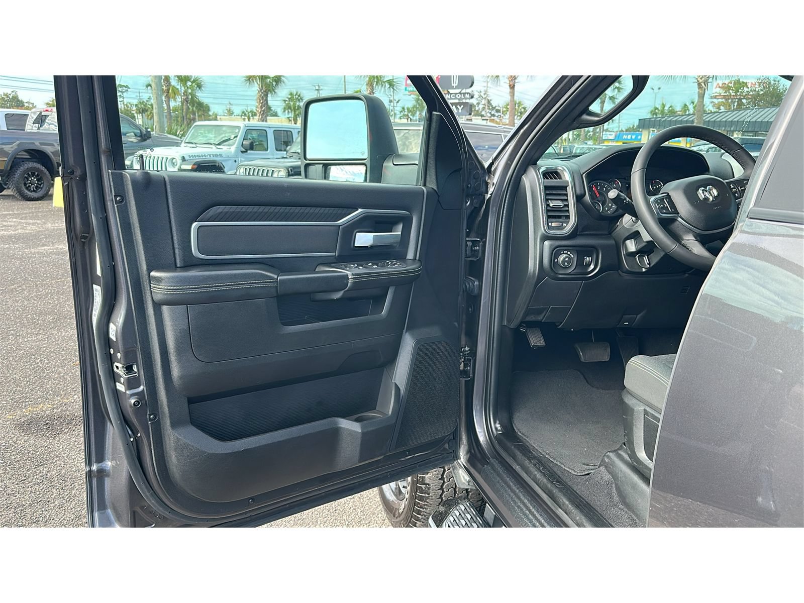 Used 2026 RAM 2500 Big Horn AWD/4WD image 11