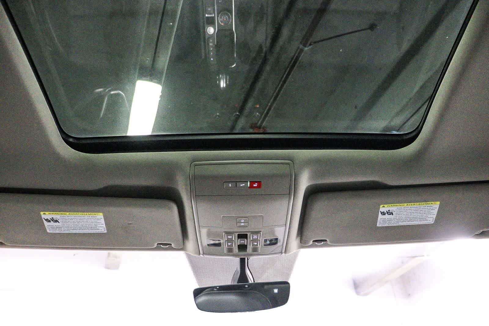 Used 2021 Volkswagen Atlas SE w/ Panoramic Sunroof Package AWD/4WD image 14