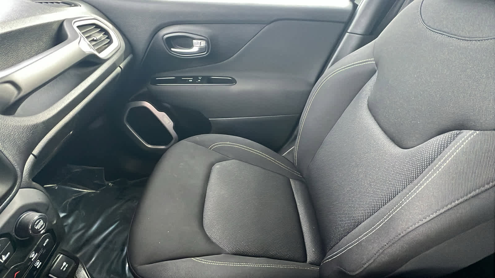 Certified 2021 Jeep Renegade Sport image 12