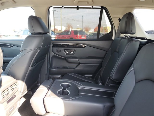 Used 2025 Honda Pilot EX-L image 33