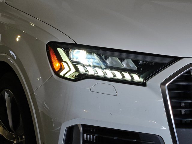 Used 2022 Audi Q7 3.0T Prestige AWD/4WD image 5