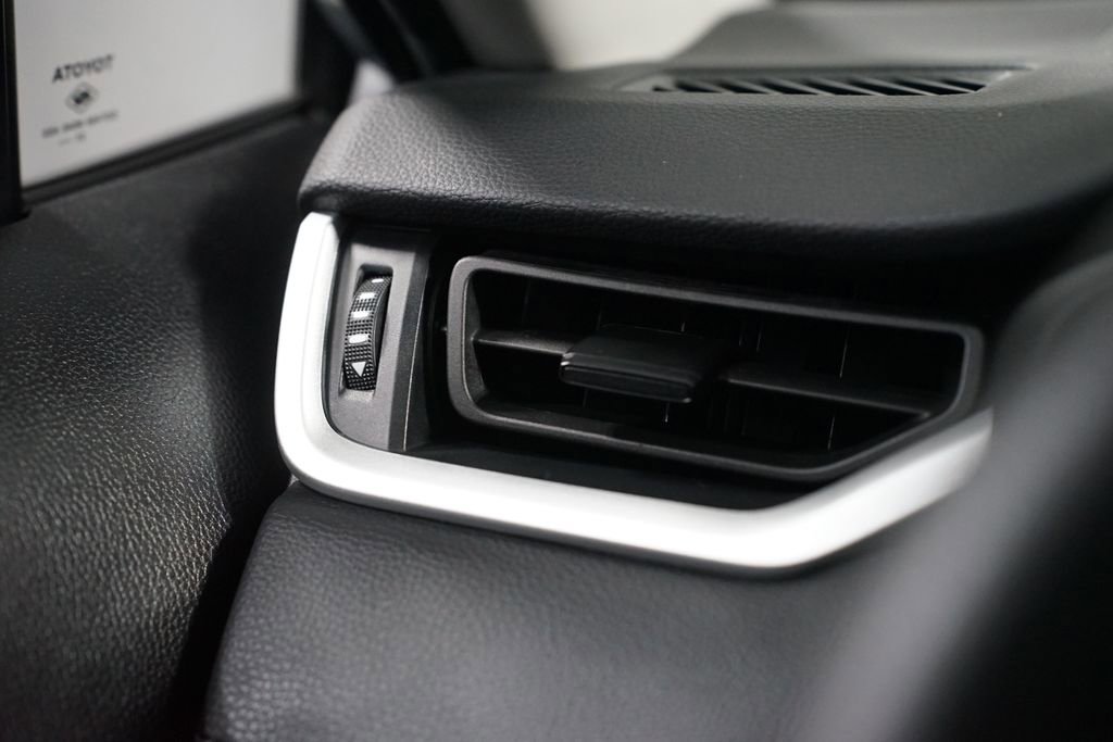 Certified 2022 Toyota RAV4 LE image 23