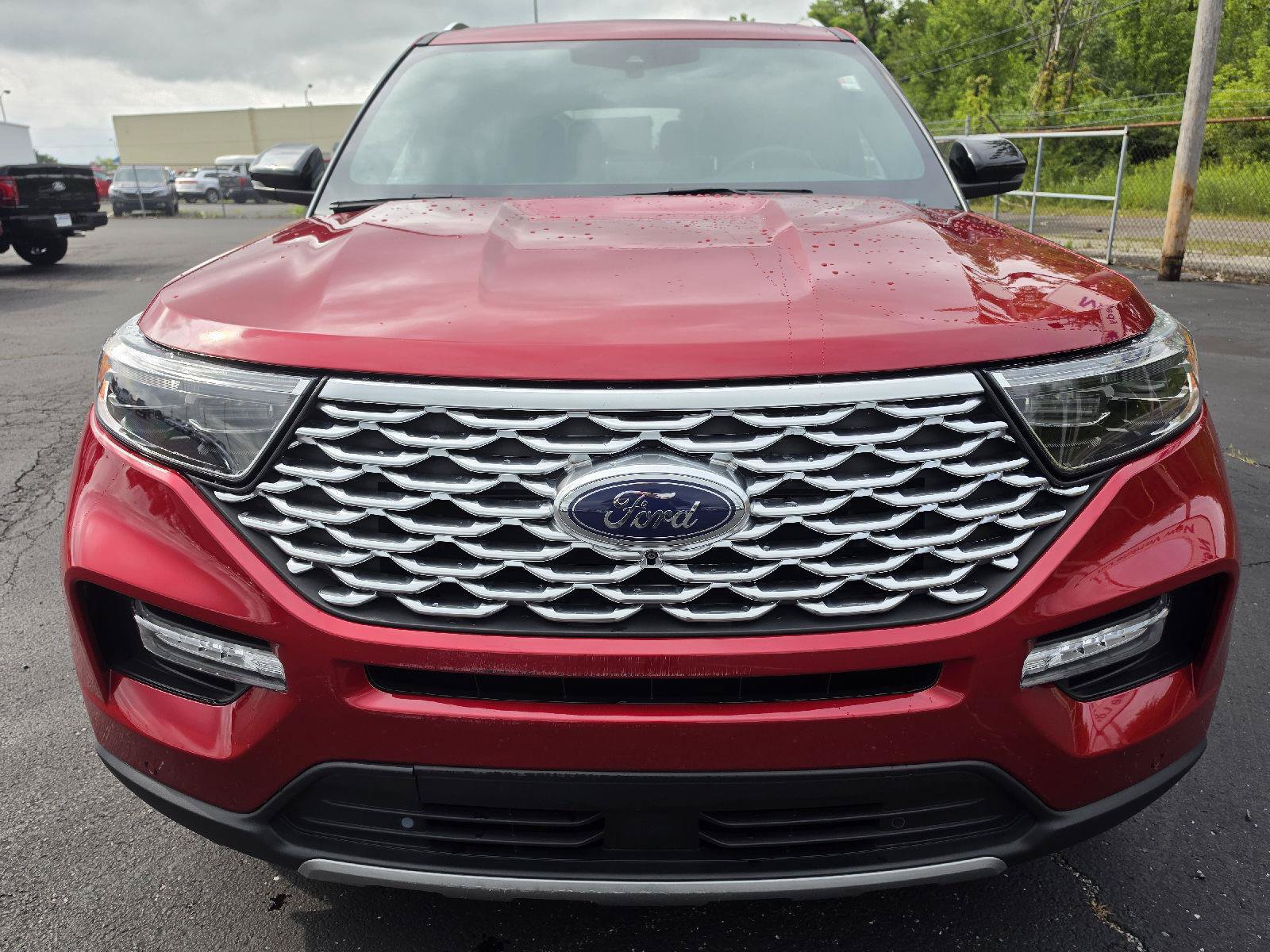 Used 2021 Ford Explorer Platinum w/ Equipment Group 601A AWD/4WD image 9