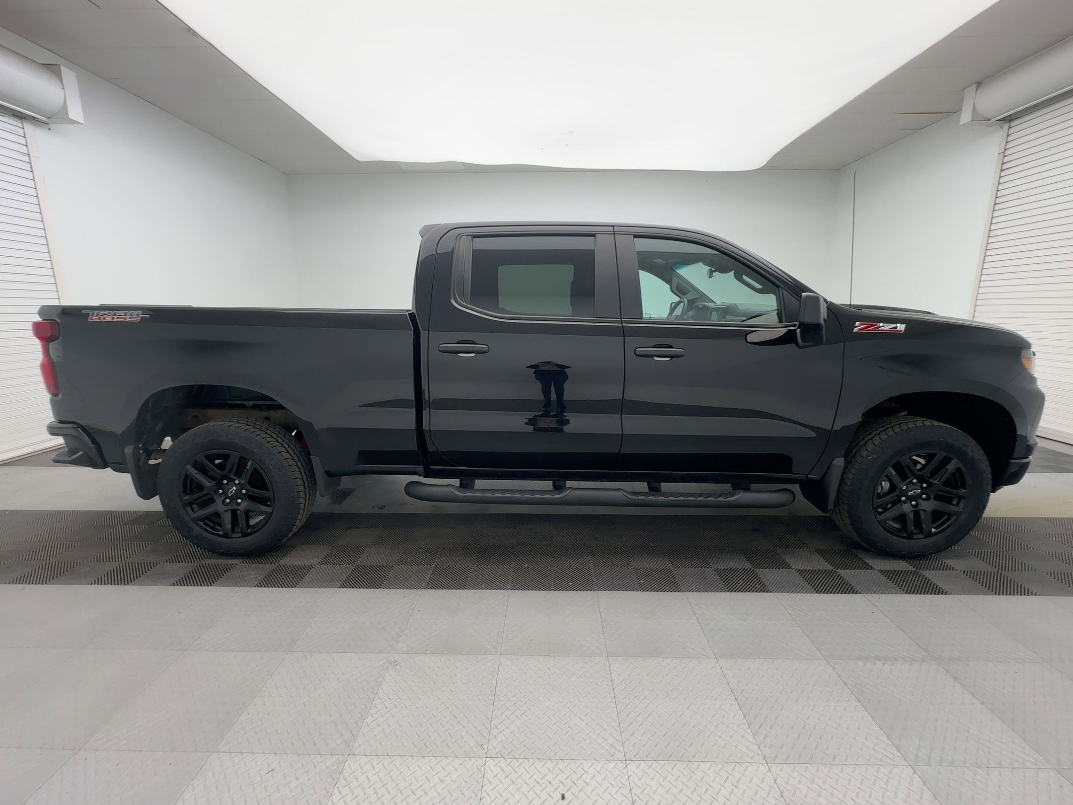 Certified 2023 Chevrolet Silverado 1500 Custom Trail Boss w/ LPO, Dark Essentials Package image 8