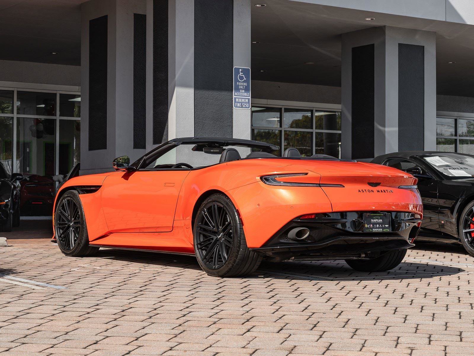 Used 2024 Aston Martin DB12 Convertible image 47