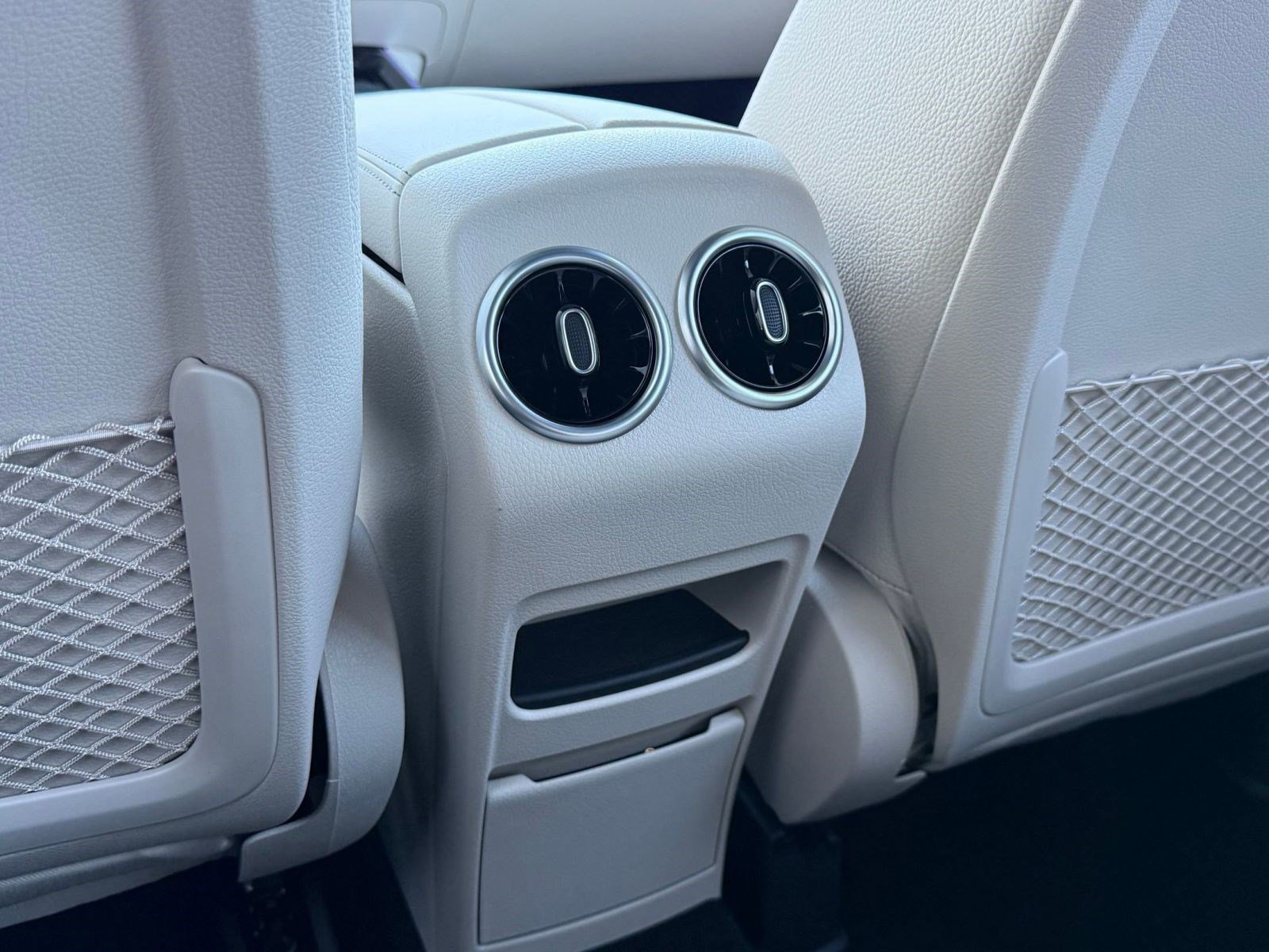 New 2026 Mercedes-Benz GLB 250 4MATIC image 32