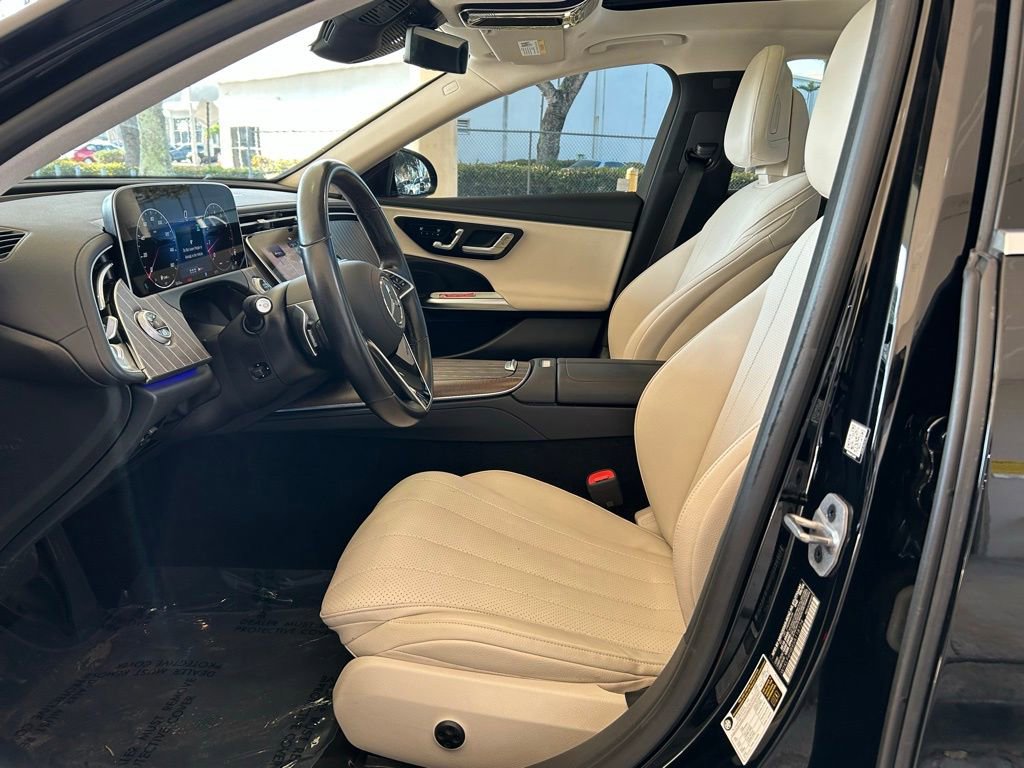Used 2025 Mercedes-Benz E 350 4MATIC Sedan image 14
