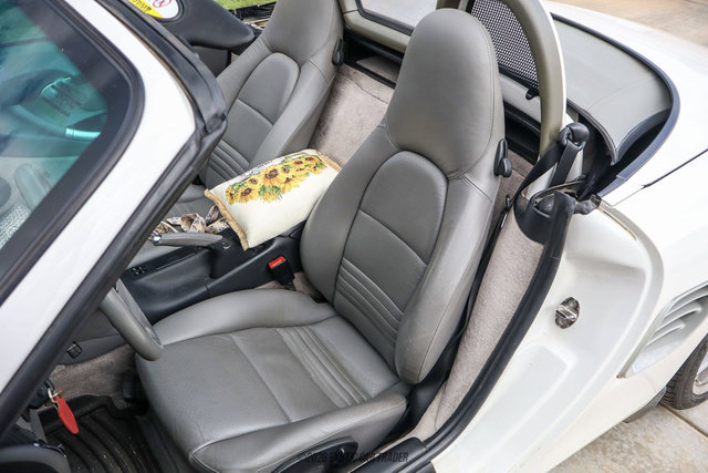 Used 2003 Porsche Boxster S RWD image 21