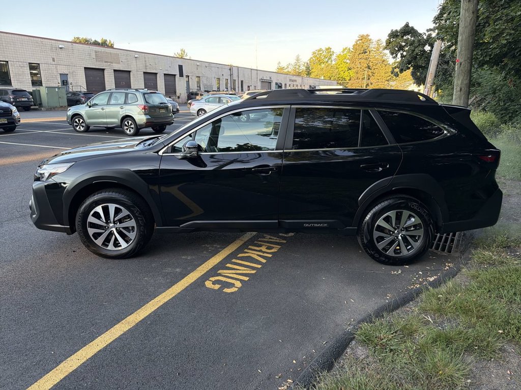Certified 2024 Subaru Outback Premium AWD/4WD image 5
