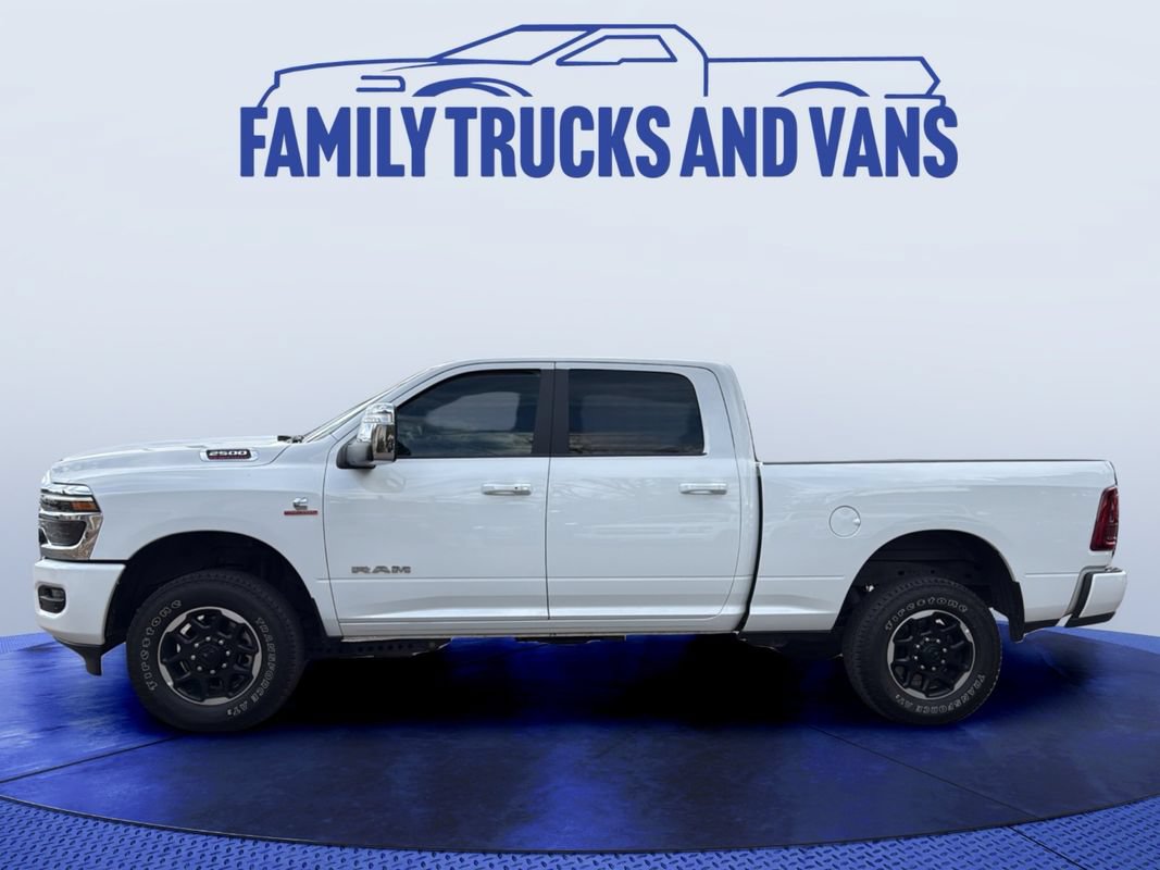 Used 2026 RAM 2500 Laramie AWD/4WD image 2
