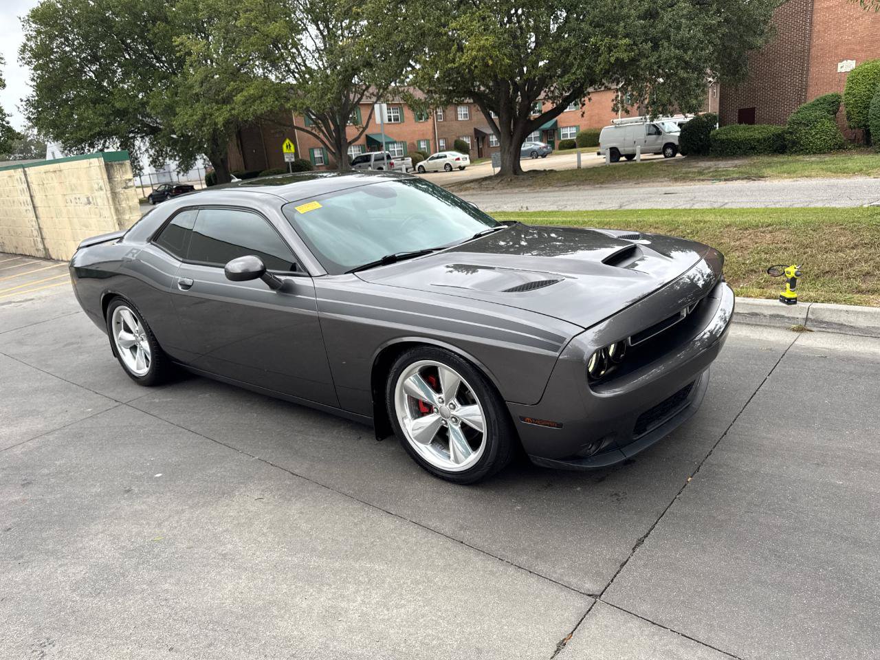 Used 2015 Dodge Challenger R/T Plus RWD image 2