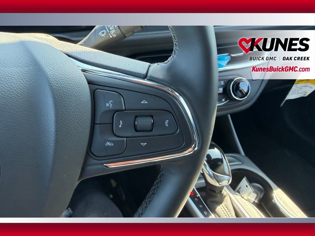 Used 2025 Buick Envista Preferred w/ Convenience I Package image 9