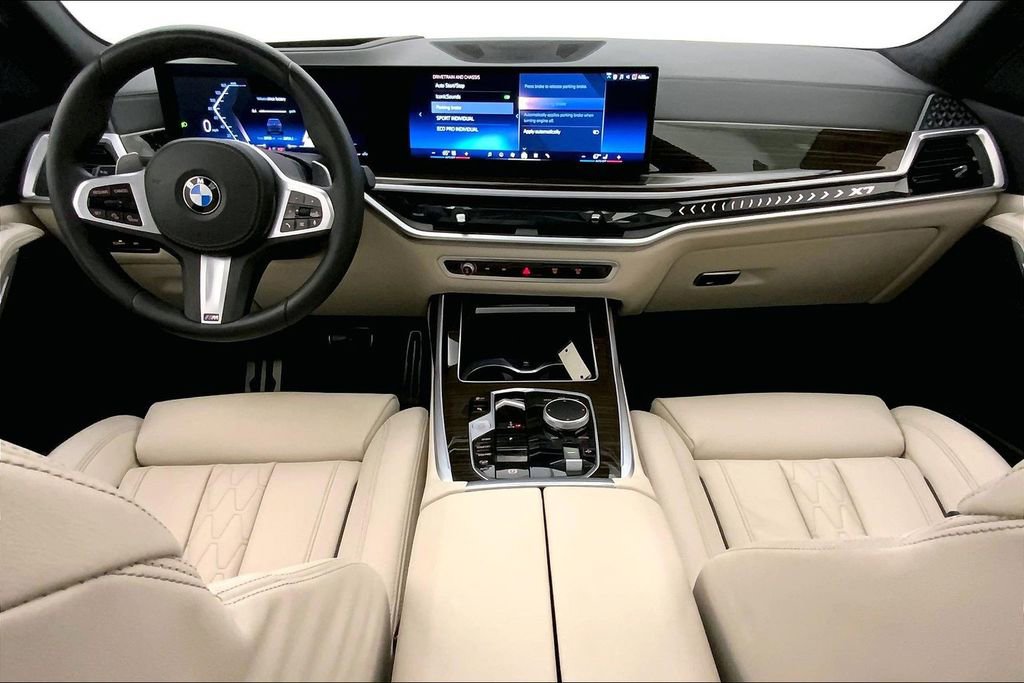 Certified 2024 BMW X7 xDrive40i w/ M Sport Package image 16