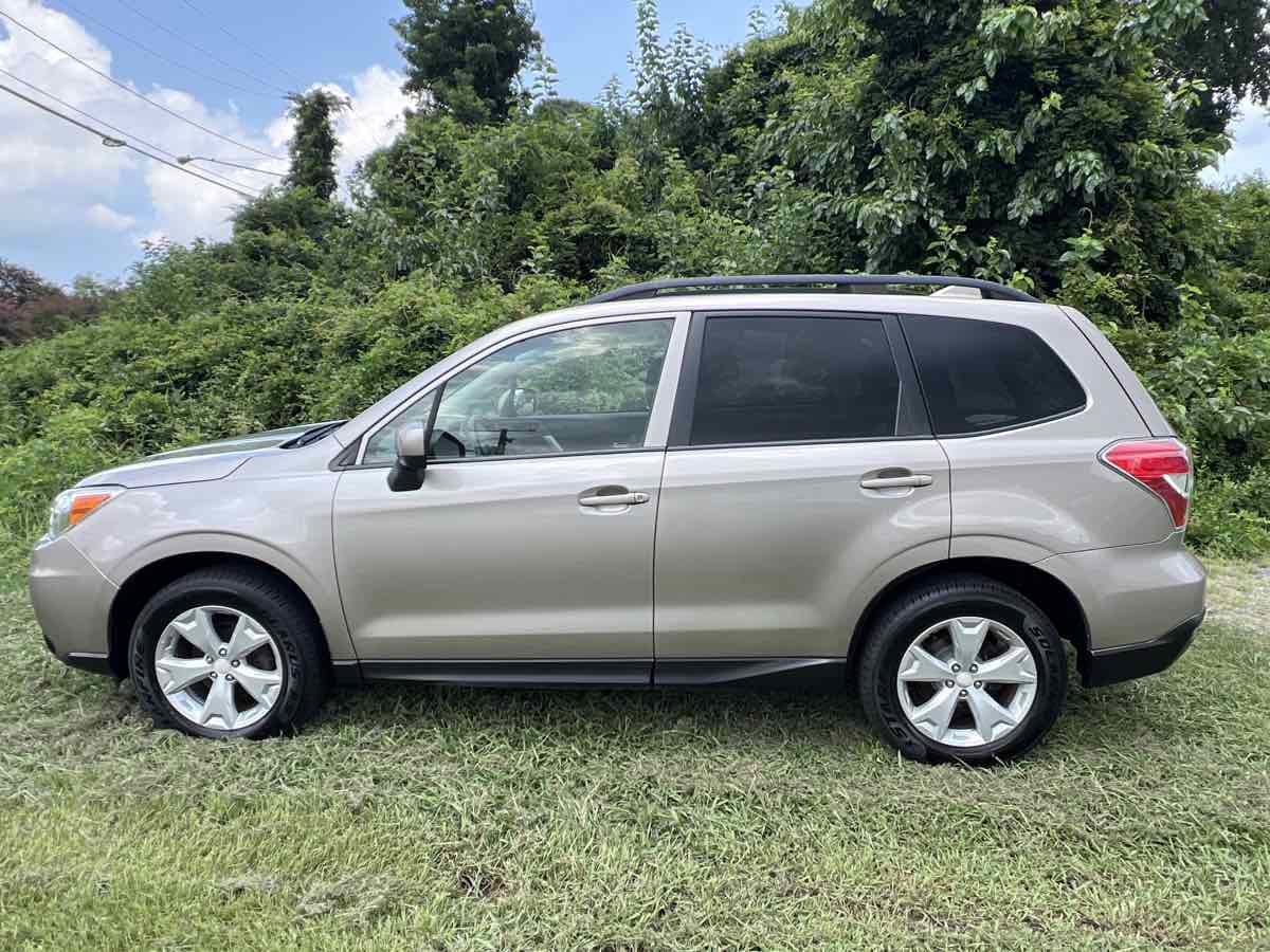 Used 2016 Subaru Forester 2.5i Premium image 3