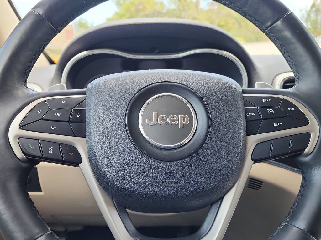 Used 2017 Jeep Grand Cherokee Limited w/ Trailer Tow Group IV AWD/4WD image 14