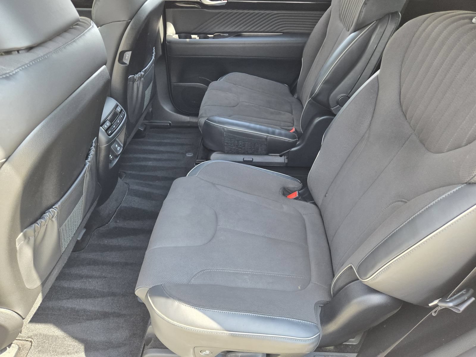 Used 2025 Hyundai Palisade Calligraphy AWD/4WD image 31